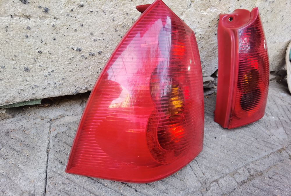 Фарове Mazda 5.Стопове Голф 5. . Пежо 307 комби. Рено Сценик 2