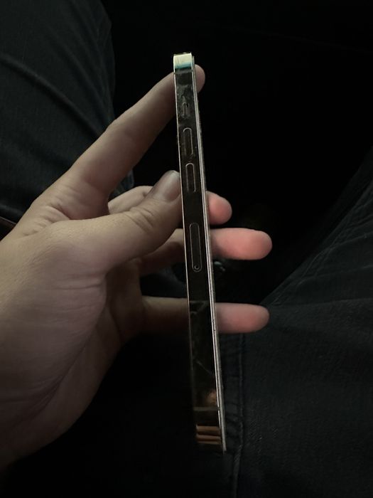 Продам айфон 13 про срочно