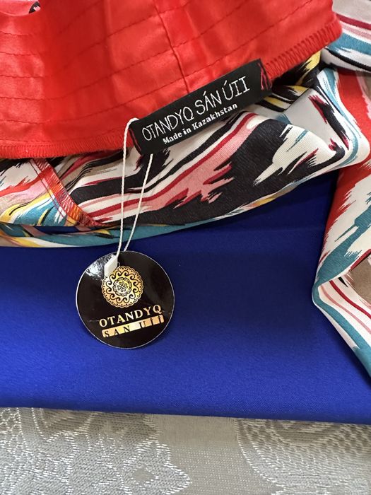 Продаю новые платье и костюм