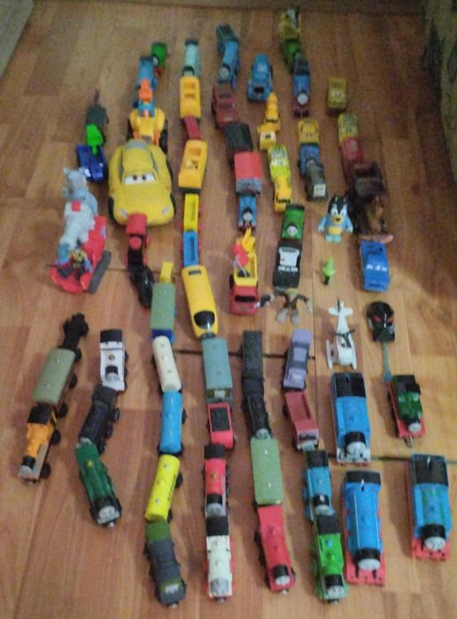 Jucarii, lego, trenuri si masini