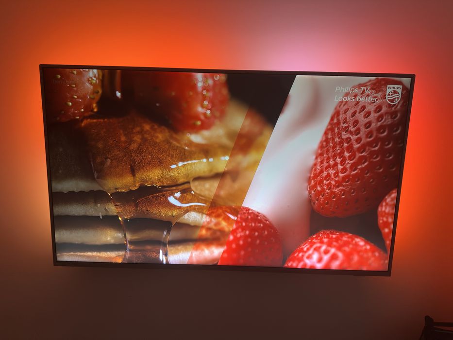 SmatTV Philips the One Ambilight 3 laturi - 140cm