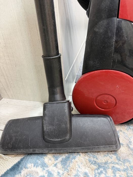 Продам пылесос рабочий