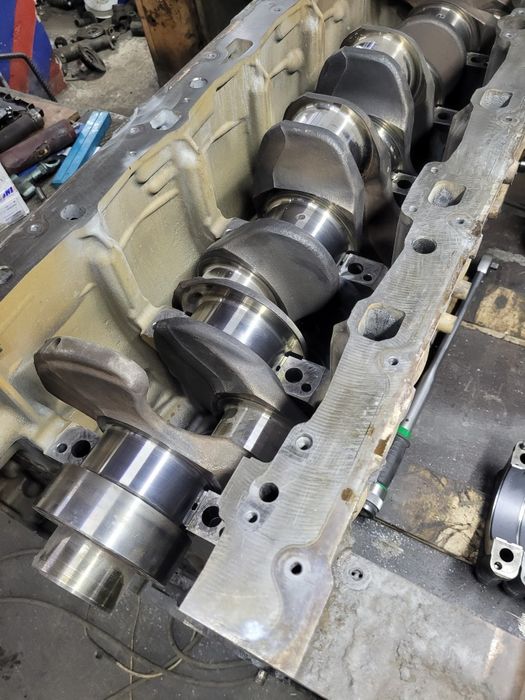 Расточка блока.ремонт постели напыление..