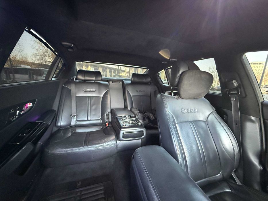 Kia Quoris (premium sedan)