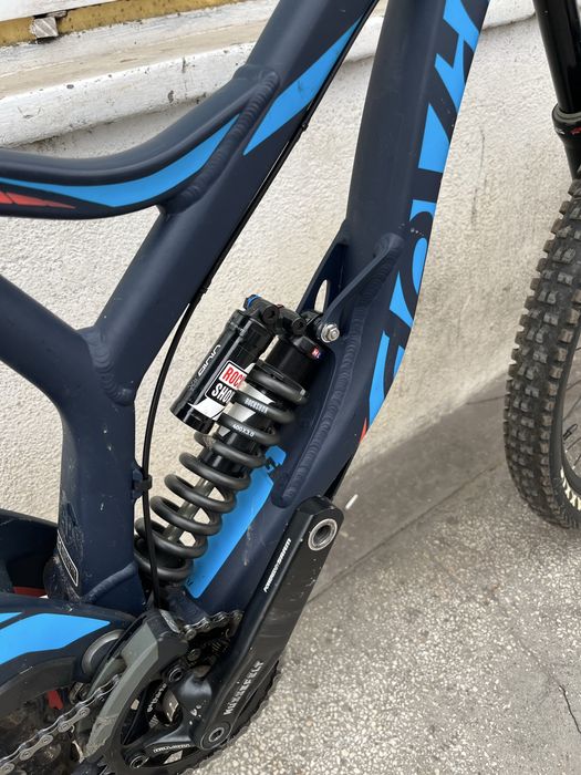 Bicicleta DH etrem Devinci Wilson