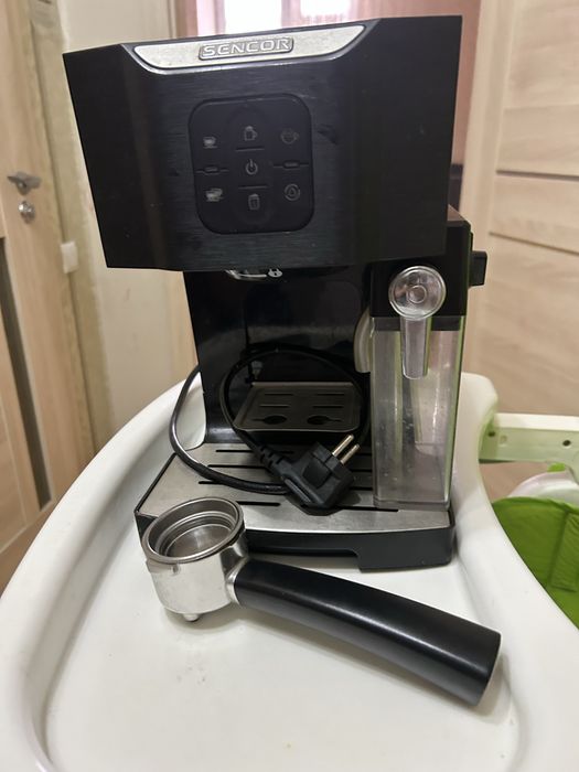 Кофеварка продам