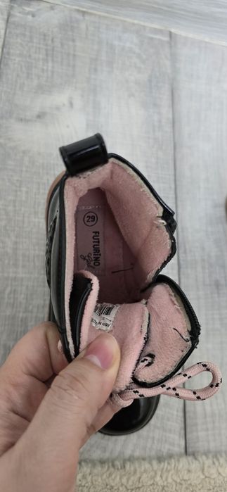 Продам детскую обувь