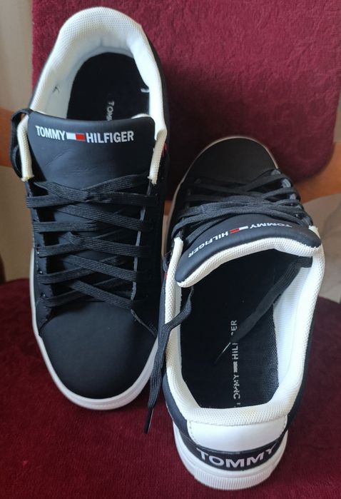 Кроссовки Tommy Hilfiger 40 размер