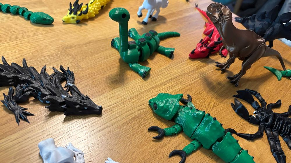 Vand Jucarii Articulate NOI Diverse Modele Ideale Pentru Copii sau Colectionari