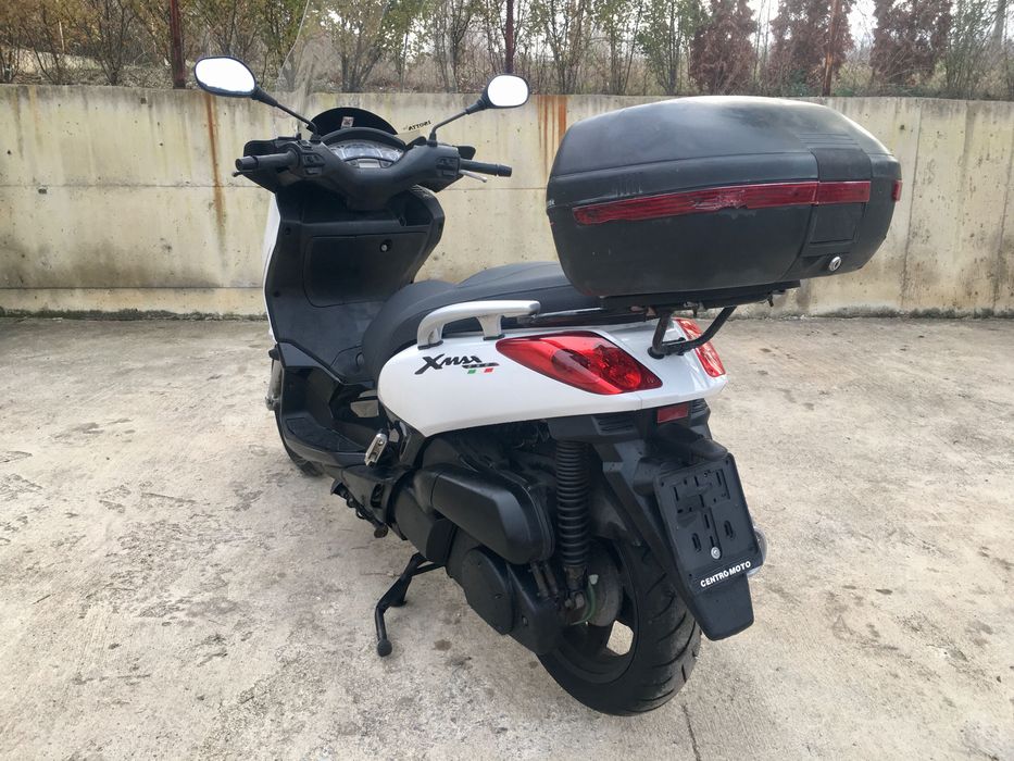 Yamaha X-Max 250