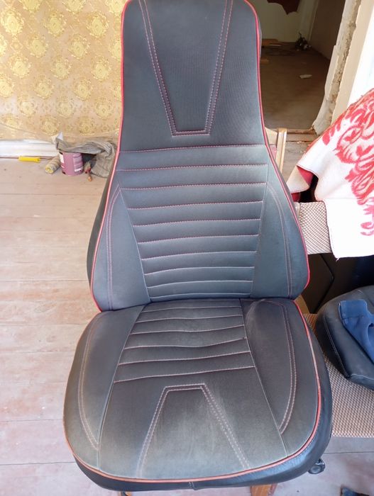 Два сиденья ваз 2107