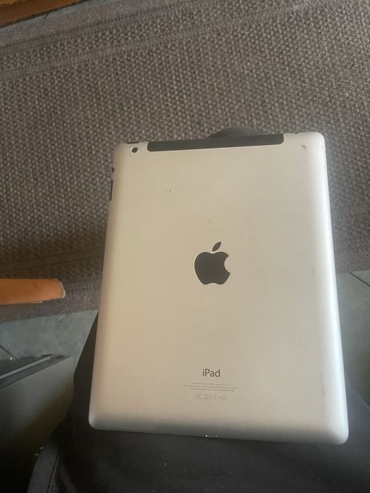 Apple iPad 3  128 gb sau scimb cu telefon