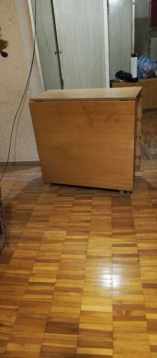 Мебель из дома. Шифоньер из Кореи, стенка чешская, ковёр и др. Б/У