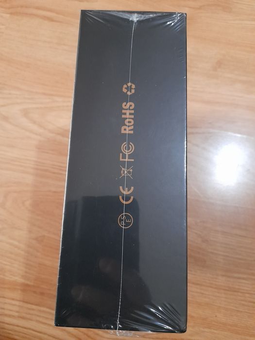 Aparat profesional pentru tratament facial si intinerirea pielii 6 in 1,