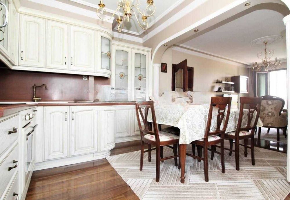 Продава се Тристаен апартамент в Пловдив, Каменица 2 - 94 кв.м за 1596 €/кв.м - Снимка #2