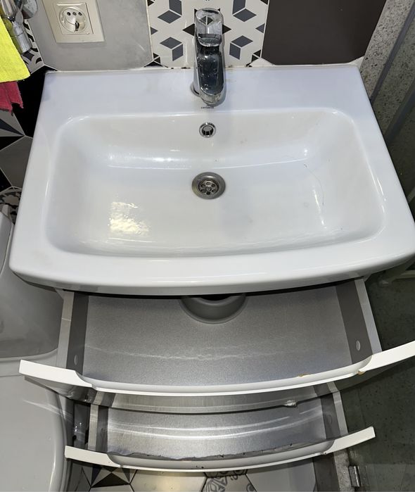 Тумба с раковиной на 60