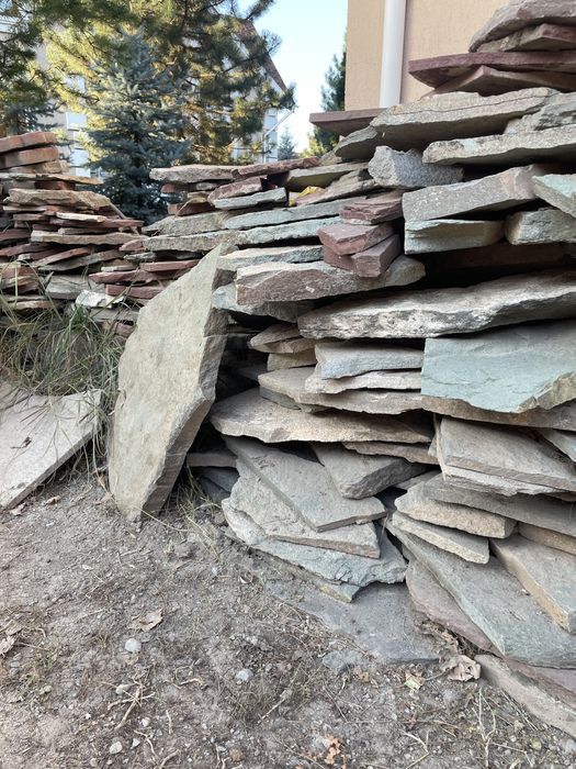 Плетняк красный и зеленый продается