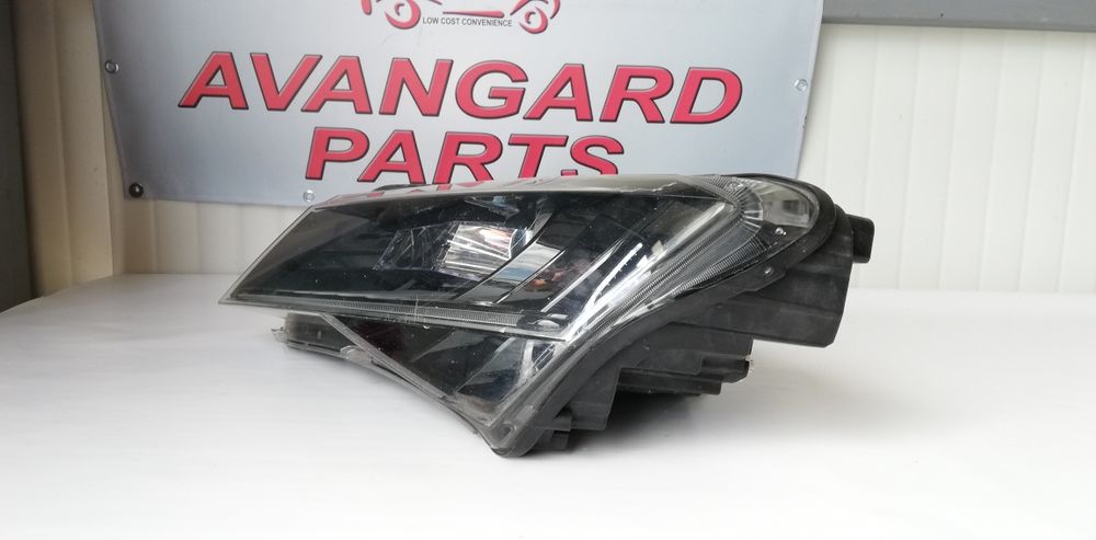 2 броя ляв фар Skoda Superb 3 (2015-2024)