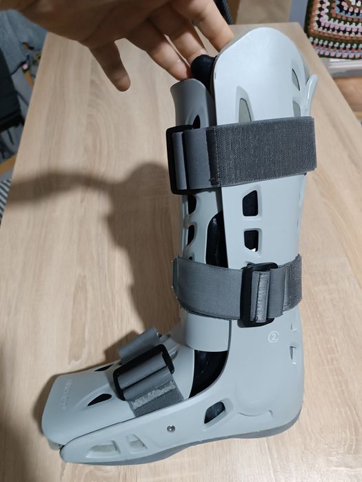 Фиксираща ортеза за ходило и глезен Infinity Air Walker high