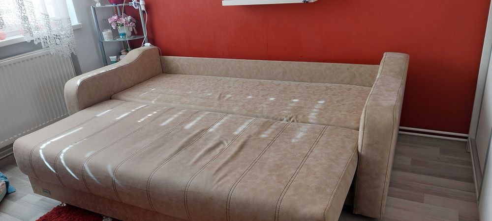 Canapea extensibila noua