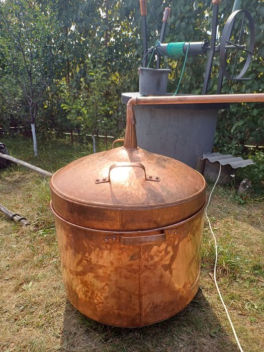 Cazan de țuică din cupru avem in stoc orce mărime se oferă garanției