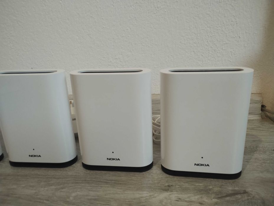 4 броя Nokia Beacon 1  mesh router