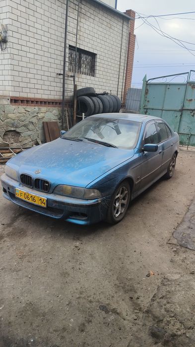 Продам БМВ е39 2.8
