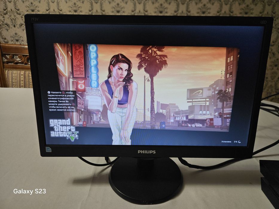 Монитор Philips 193V5L