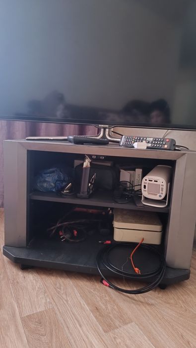 Тумба под телевизор