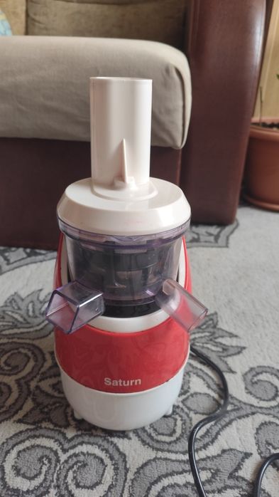 Соковыжималка шнековая