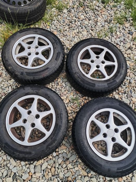 Vând/schimb genți cu anvelope M/S!