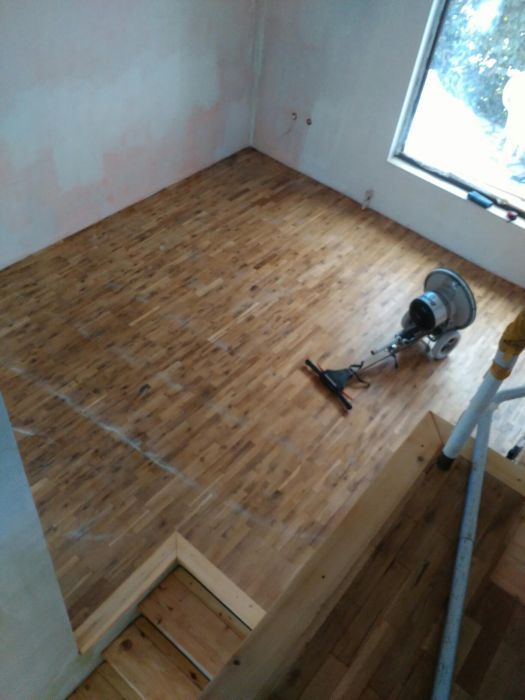 Професионално циклене на паркет и дюшеме Асеновград