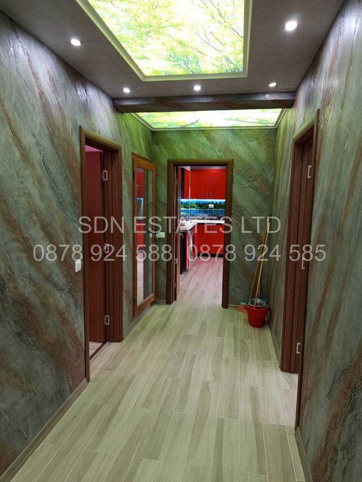 Продава се Четиристаен апартамент в Казанлък - 115 кв.м за 1419 €/кв.м - Снимка #3