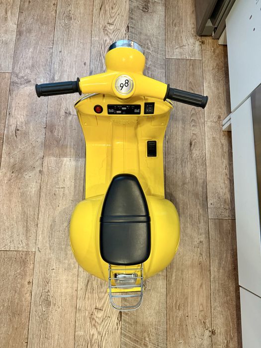 Детска електрическа Веспа