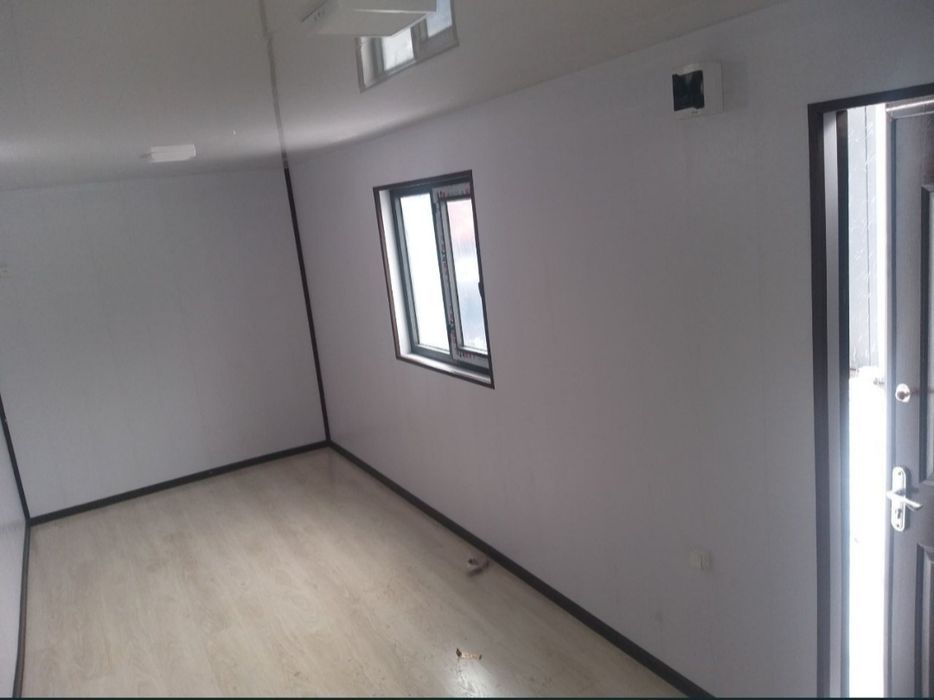 Домик из морских контейнеров продаётся