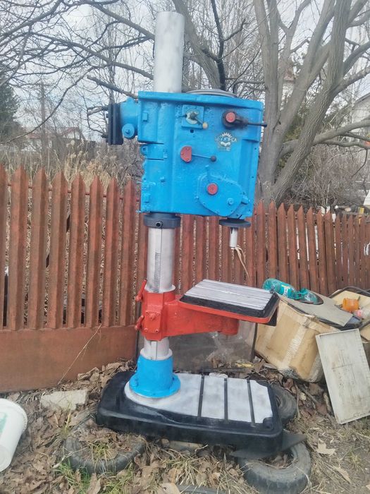 Masina de găurit cu coloana electrica foarte mare