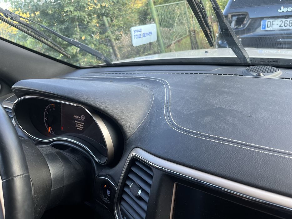 Продавам Jeep Grand Cherokee WK 2 на части