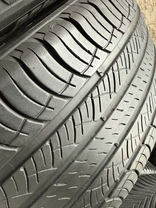 2x Anvelope All Season 235/60 R18 - Michelin Latitude Tour HP