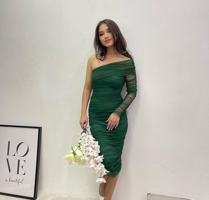 Продам платье 44 размеров