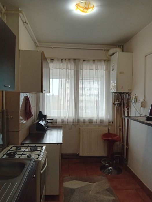 Închiriez apartament cu doua camere în Aleea Carpați