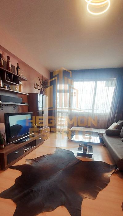 Продава се Тристаен апартамент в Варна, Бриз - 115 кв.м за 1071 €/кв.м - Снимка #1