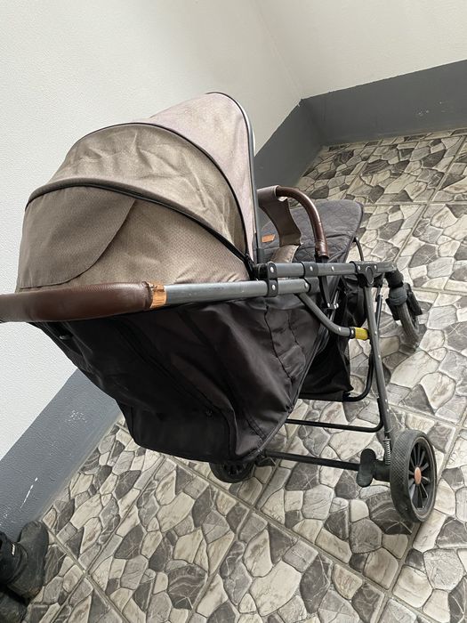 Срочно продам коляску в отличном состоянии