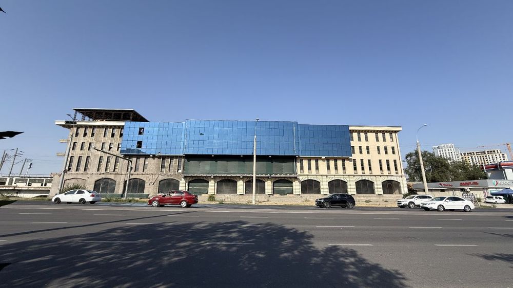 Продаётся помещение 2135 кв.м на перекрестке Новомосковской/Кольцевой