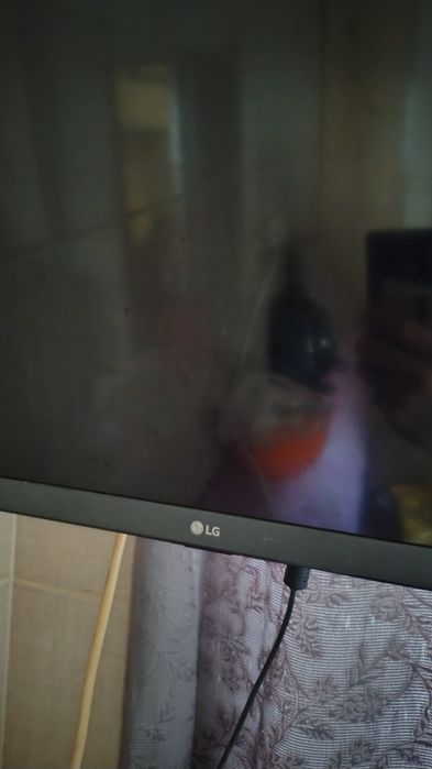 Smart TV LG diagonala de 60 cm in stare perfecta