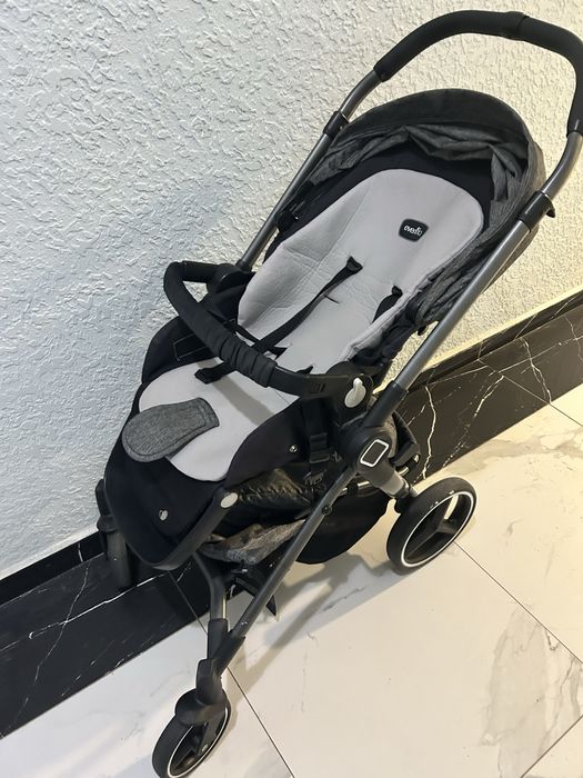 Срочно продам коляску evenflo