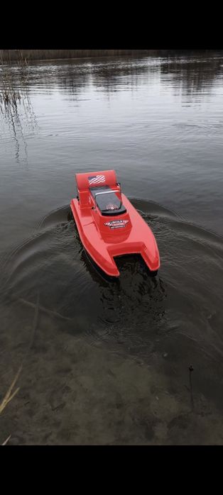 Състезателна лодка за захранка, bait boat brushless