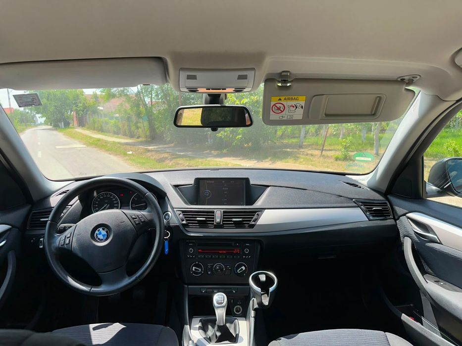 Bmw x1  ,18 i s dive manual