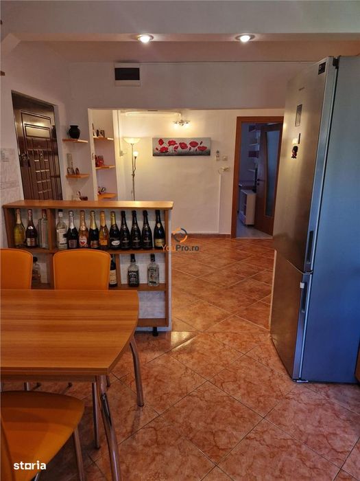 Dambovita 3 camere Decomandat etaj 4