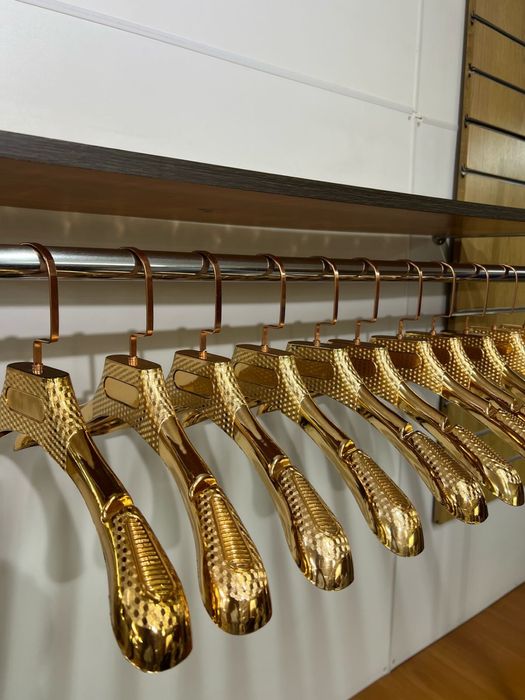 Продам плечики для одежды в ассортименте