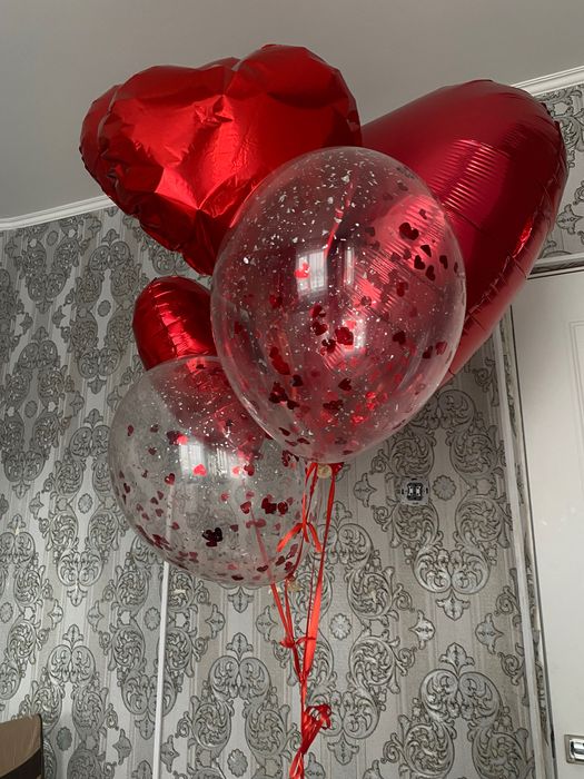 гелиевые шары. Красный цвет